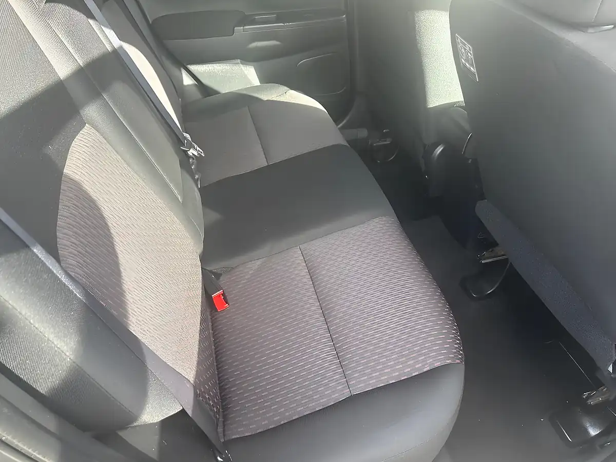 Used 2017 Mitsubishi Asx 2 Brown - Interior and Exterior details 15