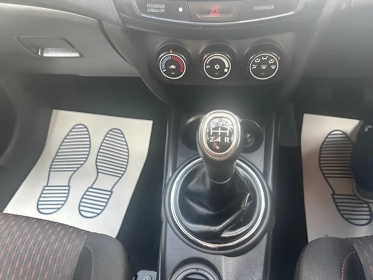 Used 2017 Mitsubishi Asx 2 Brown - Interior and Exterior details 18