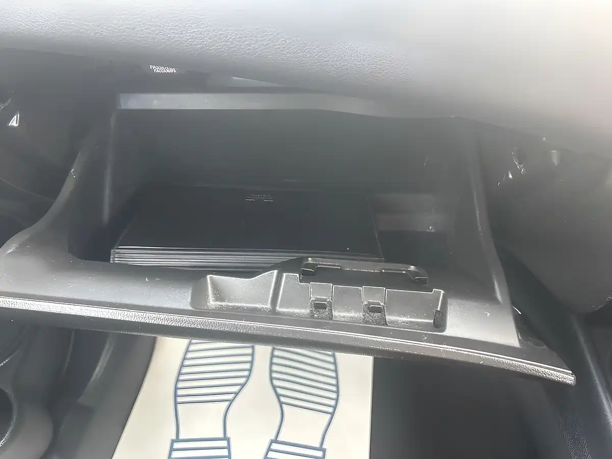 Used 2017 Mitsubishi Asx 2 Brown - Interior and Exterior details 20