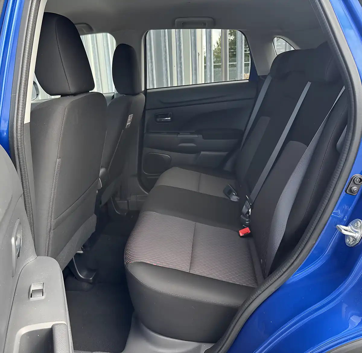 Used 2017 Mitsubishi Asx 3 Blue - Interior and Exterior details 11