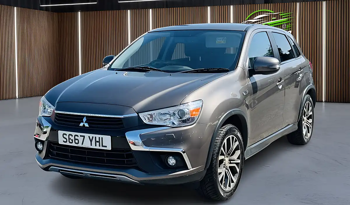 Used 2017 Mitsubishi Asx 3 Brown - Interior and Exterior details 12
