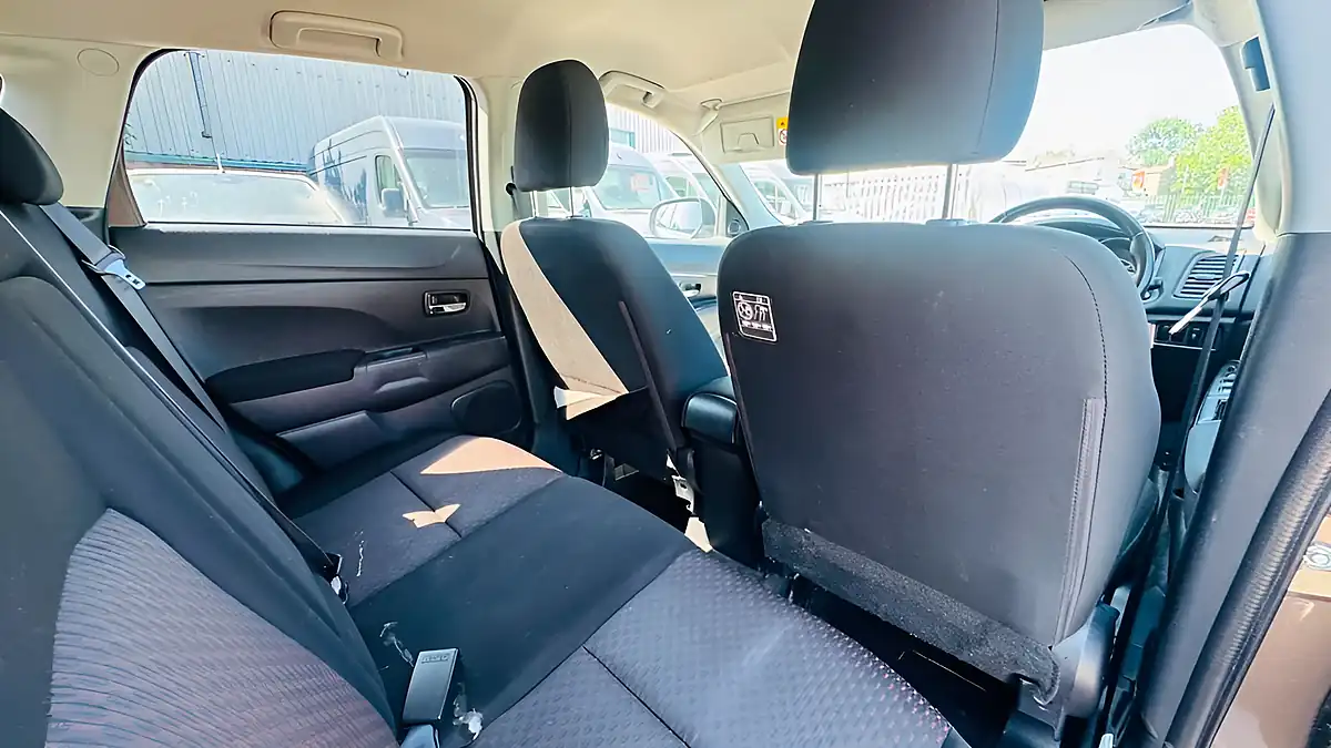 Used 2017 Mitsubishi Asx 3 Brown - Interior and Exterior details 17
