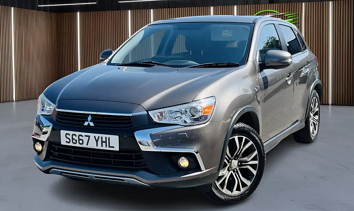 Used 2017 Mitsubishi Asx 3 Brown - Interior and Exterior details 3
