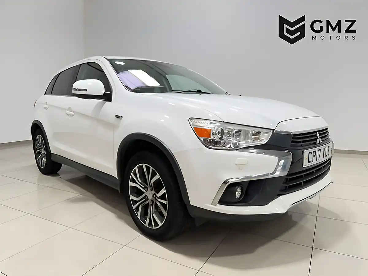 Used 2017 Mitsubishi Asx 3 White Pearl - Front View