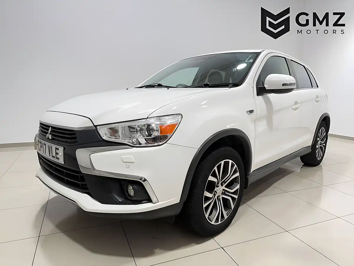 Used 2017 Mitsubishi Asx 3 White Pearl - Interior and Exterior details 6