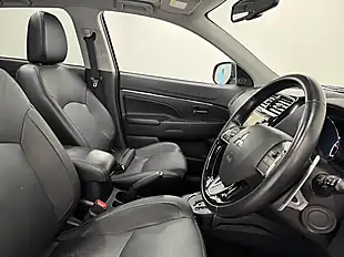 Used 2017 Mitsubishi Asx 4 Black - Interior and Exterior details 10