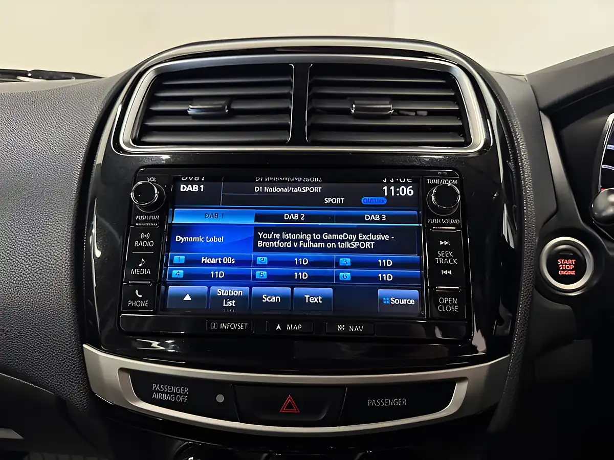 Used 2017 Mitsubishi Asx 4 Black - Interior and Exterior details 17