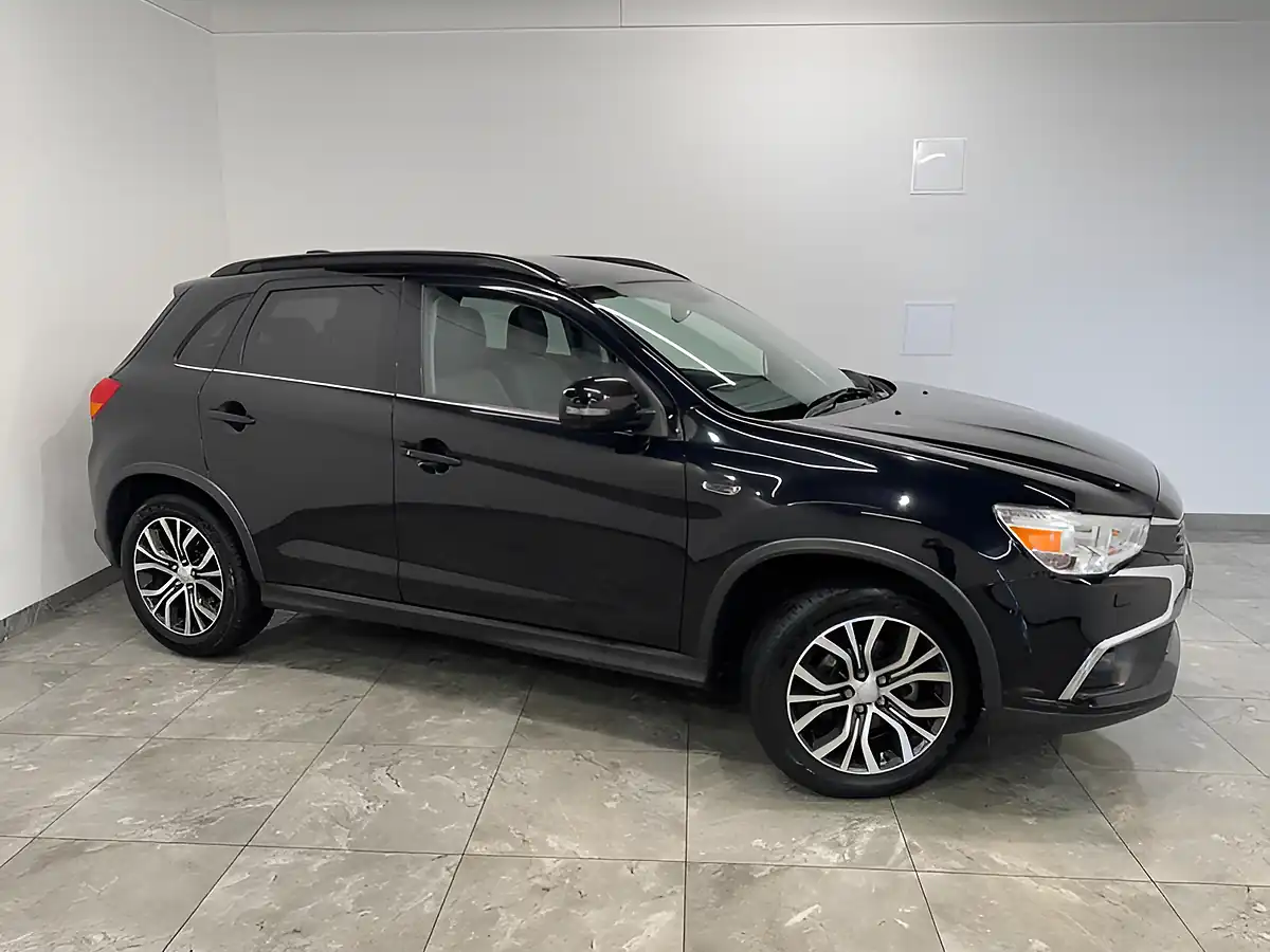 Used 2017 Mitsubishi Asx 4 Black - Interior and Exterior details 2