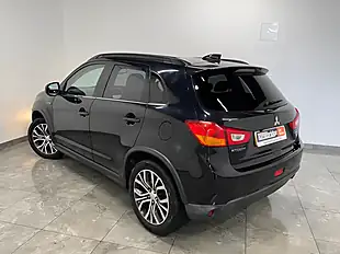 Used 2017 Mitsubishi Asx 4 Black - Interior and Exterior details 5