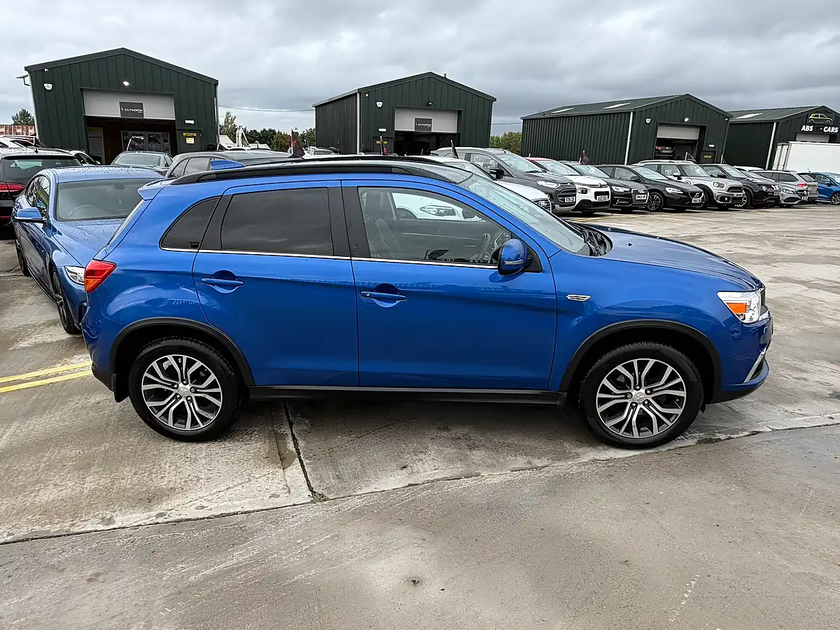 Used 2017 Mitsubishi Asx 4 Blue - Interior and Exterior details 10