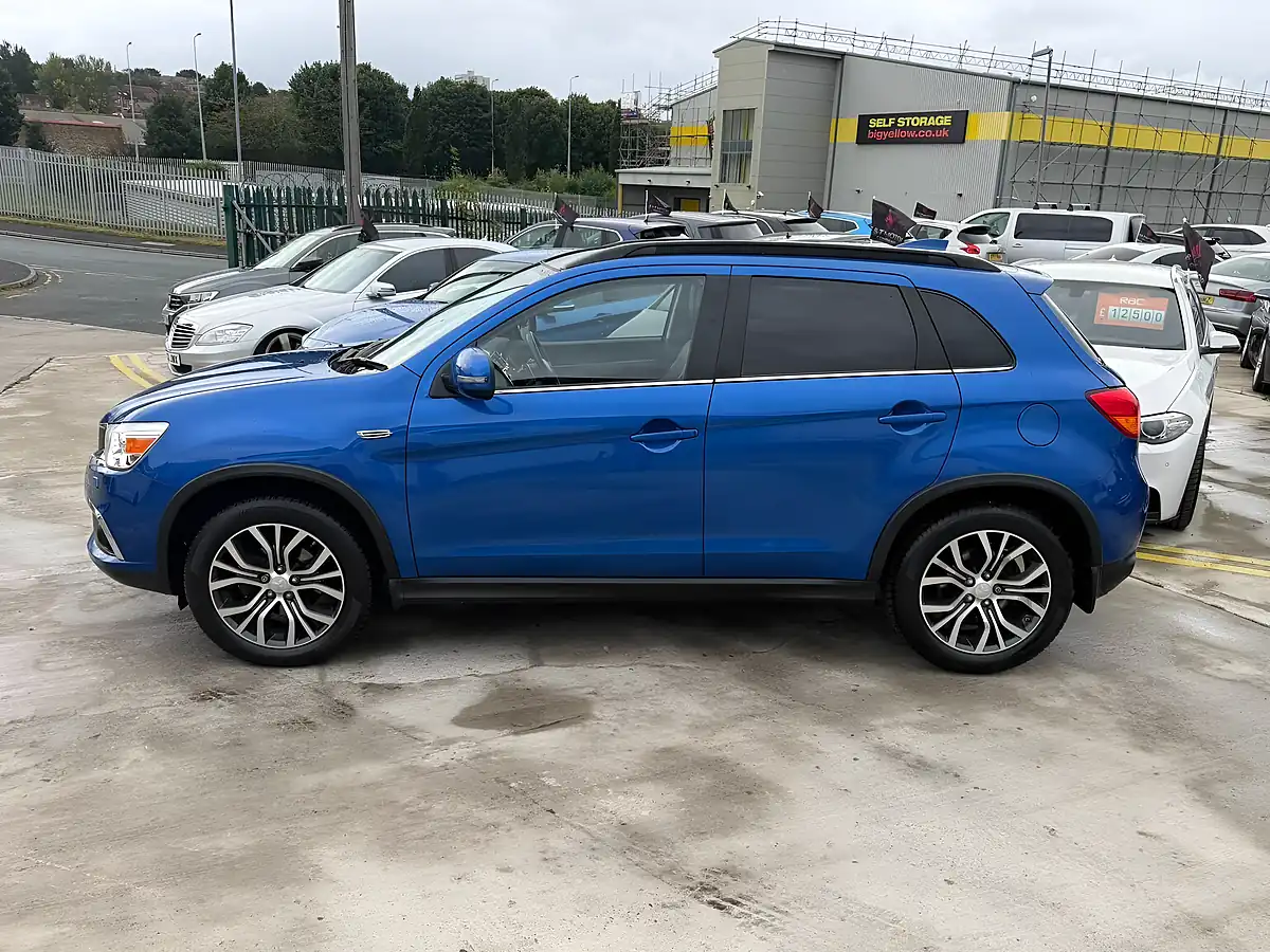 Used 2017 Mitsubishi Asx 4 Blue - Interior and Exterior details 9