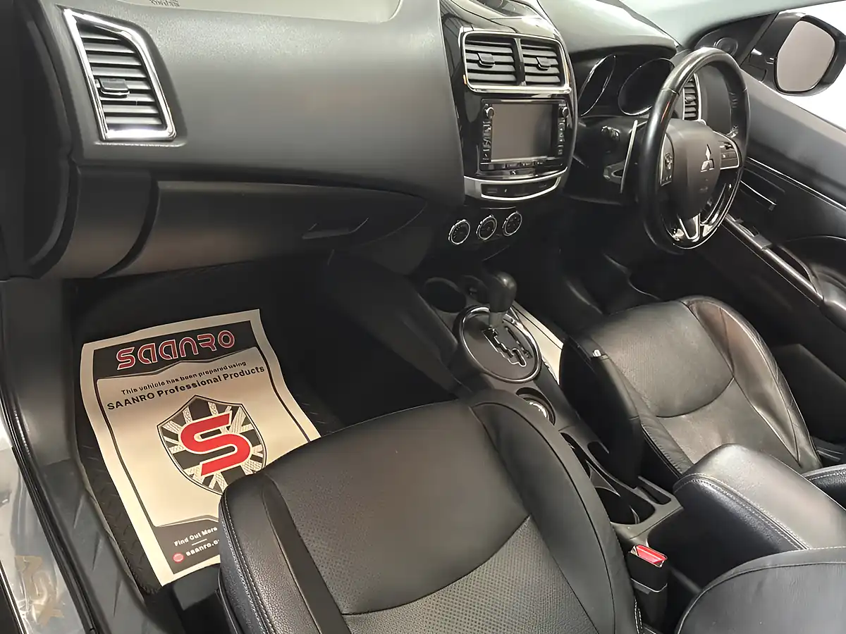 Used 2017 Mitsubishi Asx 4 Silver - Interior and Exterior details 11