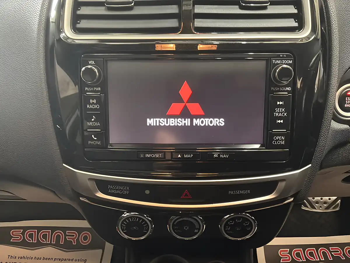 Used 2017 Mitsubishi Asx 4 Silver - Interior and Exterior details 14