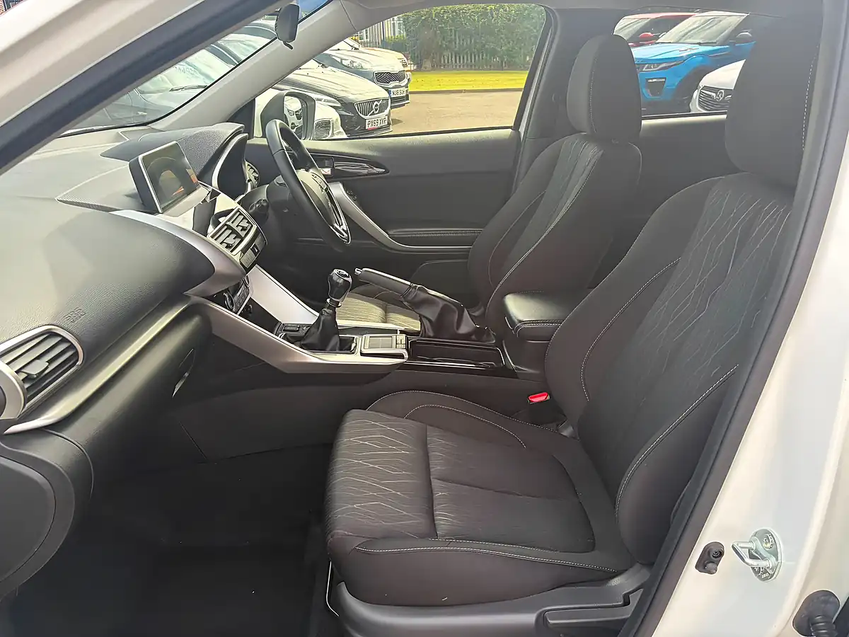 Used 2017 Mitsubishi Eclipse Cross T 3 White - Interior and Exterior details 10
