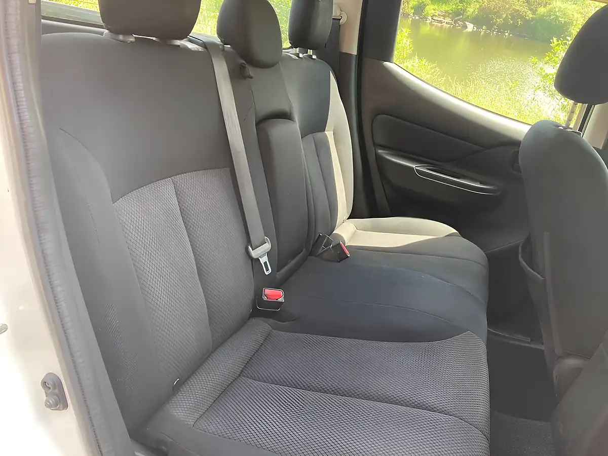 Used 2017 Mitsubishi L200 4Life White - Interior and Exterior details 13