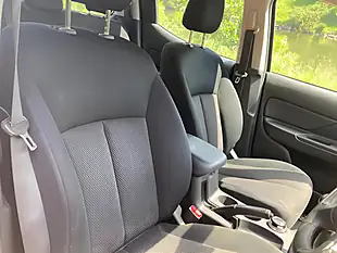 Used 2017 Mitsubishi L200 4Life White - Interior and Exterior details 14