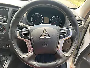 Used 2017 Mitsubishi L200 4Life White - Interior and Exterior details 17
