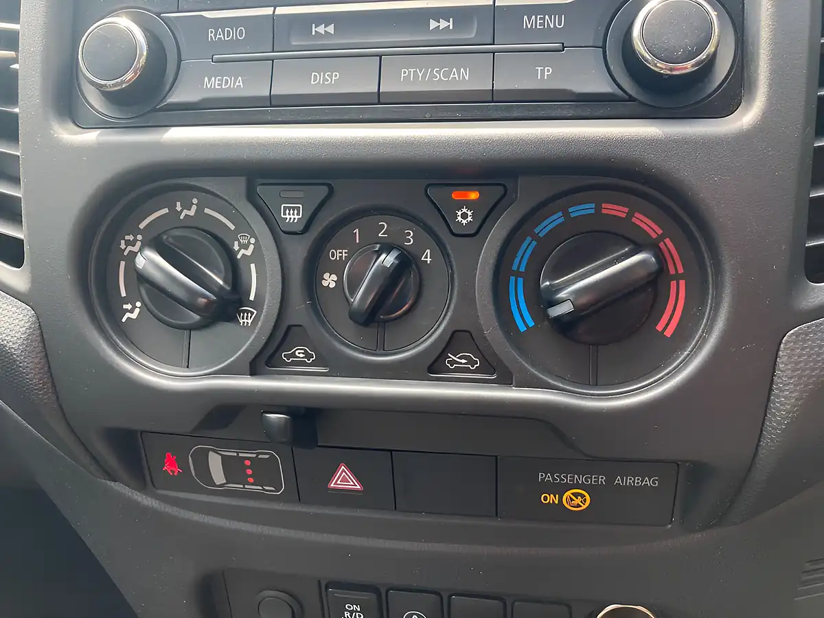 Used 2017 Mitsubishi L200 4Life White - Interior and Exterior details 20