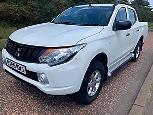Used 2017 Mitsubishi L200 4Life White - Interior and Exterior details 7