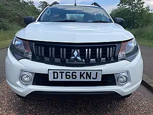 Used 2017 Mitsubishi L200 4Life White - Interior and Exterior details 8