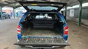 Used 2017 Mitsubishi L200 Barbarian Blue - Interior and Exterior details 11