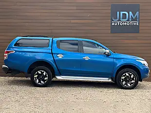 Used 2017 Mitsubishi L200 Barbarian Blue - Interior and Exterior details 2