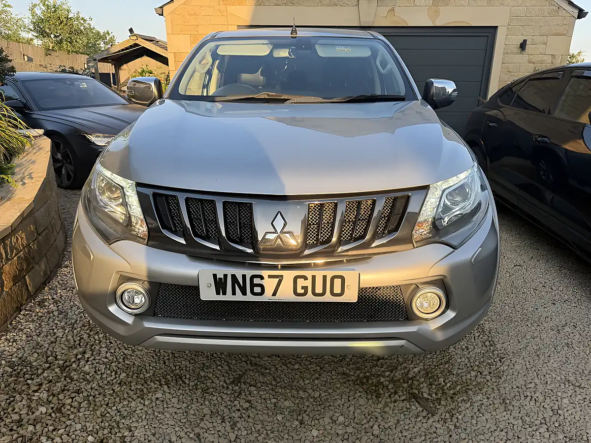 Used 2017 Mitsubishi L200 Barbarian Dcb Silver Metallic - Interior and Exterior details 19