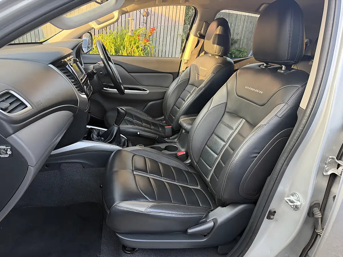 Used 2017 Mitsubishi L200 Barbarian Dcb Silver Metallic - Interior and Exterior details 6