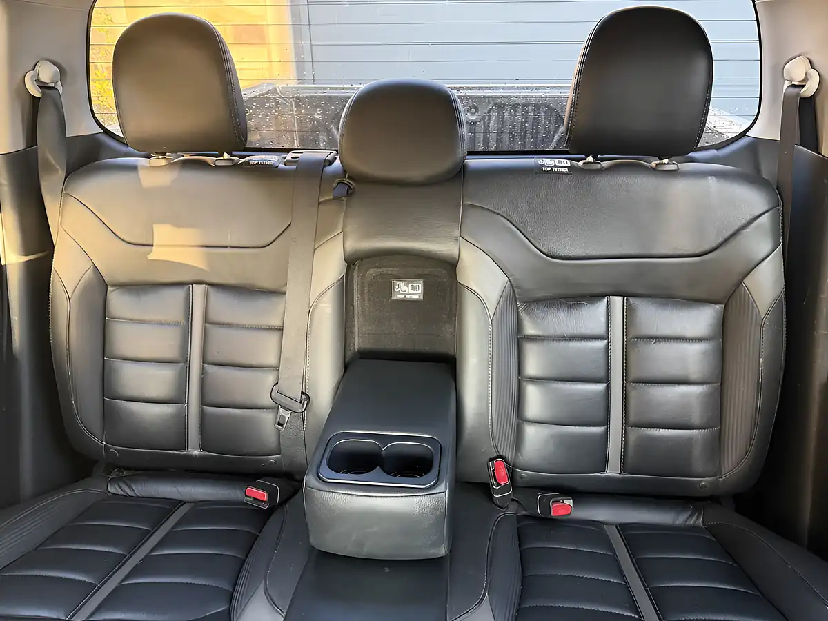 Used 2017 Mitsubishi L200 Barbarian Dcb Silver Metallic - Interior and Exterior details 7