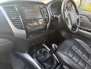 Used 2017 Mitsubishi L200 Barbarian Dcb Silver Metallic - Interior and Exterior details 9