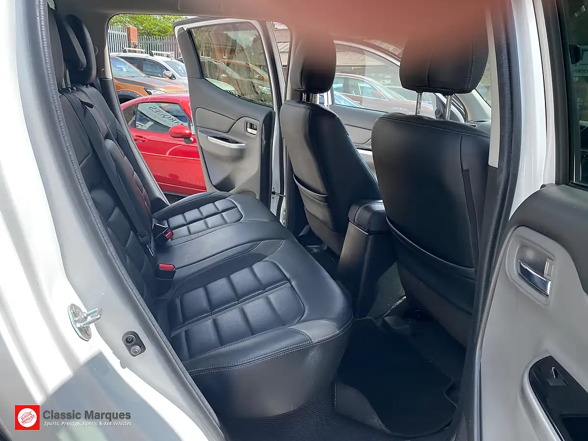 Used 2017 Mitsubishi L200 Barbarian White - Interior and Exterior details 10