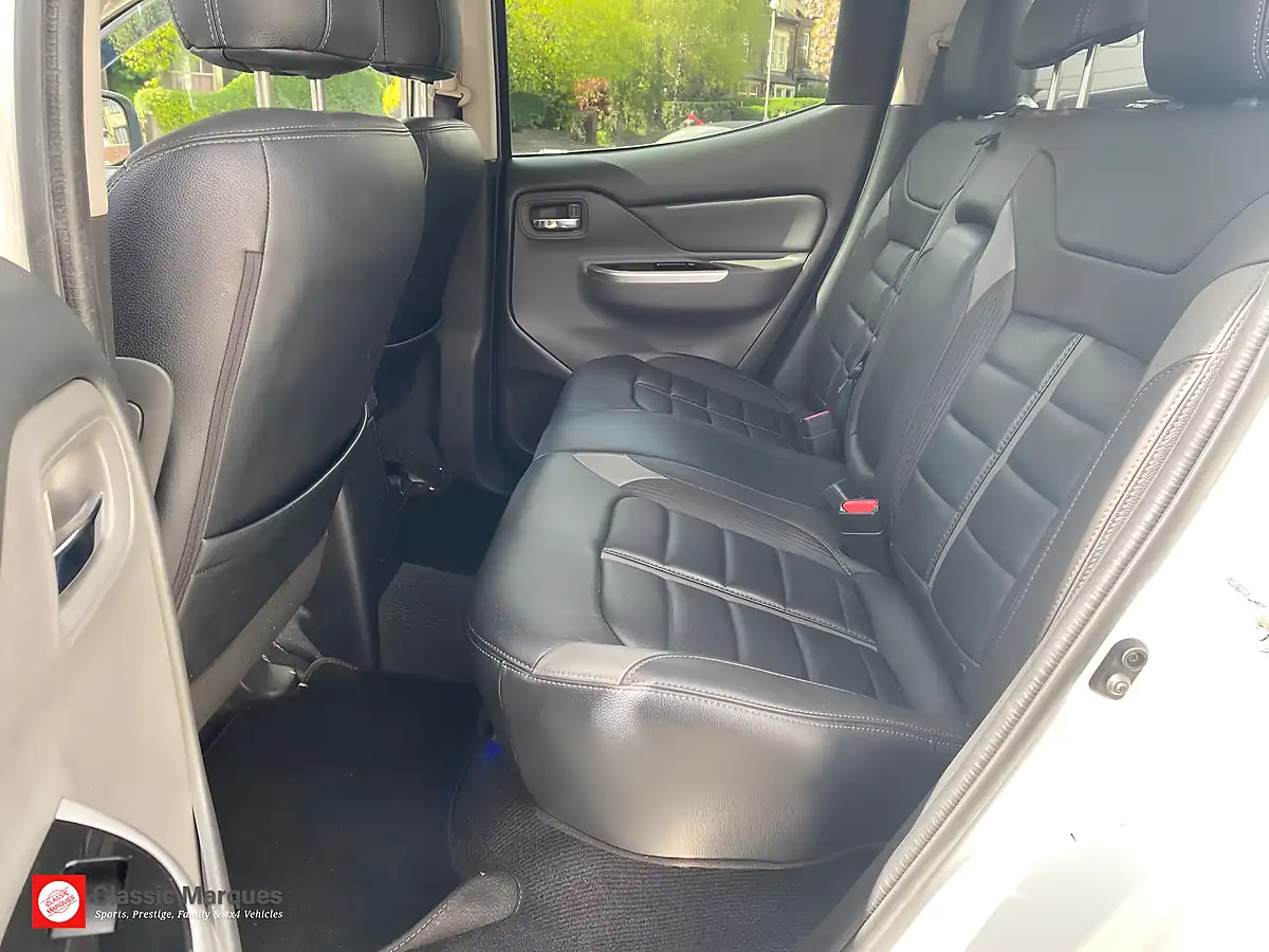 Used 2017 Mitsubishi L200 Barbarian White - Interior and Exterior details 15