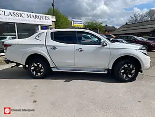 Used 2017 Mitsubishi L200 Barbarian White - Interior and Exterior details 3