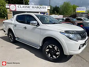 Used 2017 Mitsubishi L200 Barbarian White - Interior and Exterior details 4