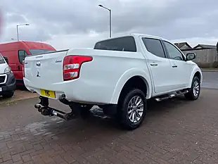 Used 2017 Mitsubishi L200 Dc Titan White - Interior and Exterior details 20