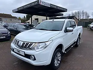 Used 2017 Mitsubishi L200 Dc Titan White - Interior and Exterior details 7
