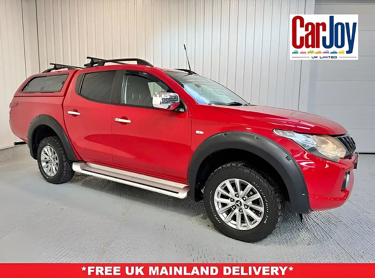 Used 2017 Mitsubishi L200 Titan Aztec Red - Front View