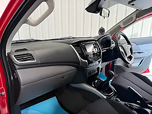 Used 2017 Mitsubishi L200 Titan Aztec Red - Interior and Exterior details 12