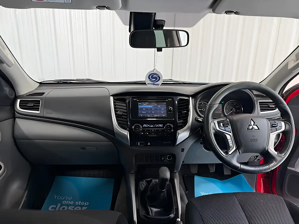 Used 2017 Mitsubishi L200 Titan Aztec Red - Interior and Exterior details 15