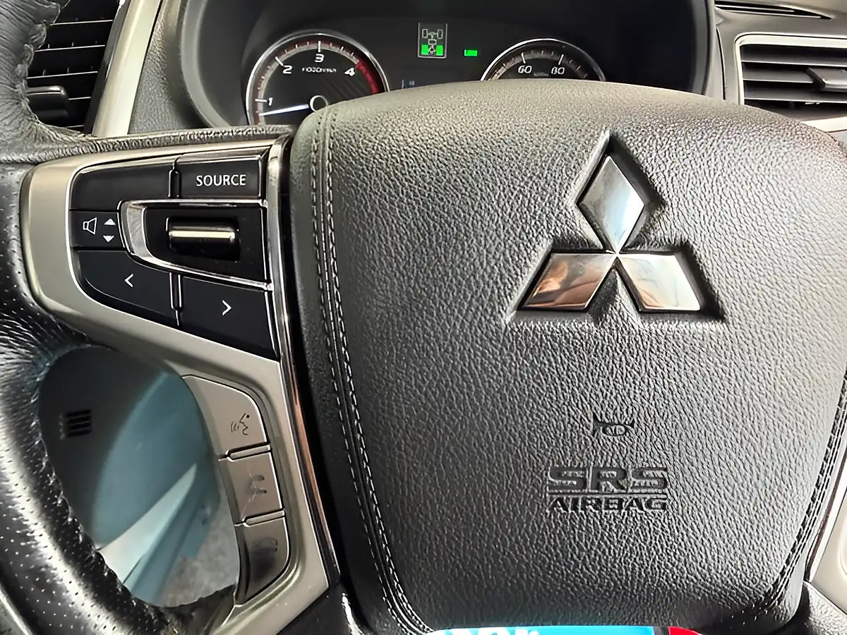 Used 2017 Mitsubishi L200 Titan Aztec Red - Interior and Exterior details 16