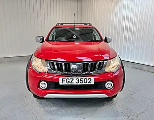Used 2017 Mitsubishi L200 Titan Aztec Red - Interior and Exterior details 2