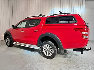 Used 2017 Mitsubishi L200 Titan Aztec Red - Interior and Exterior details 7