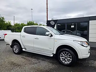 Used 2017 Mitsubishi L200 Titan White - Interior and Exterior details 2
