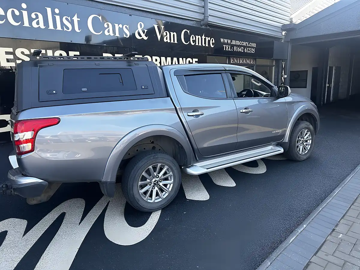 Used 2017 Mitsubishi L200 Warrior Grey - Interior and Exterior details 5