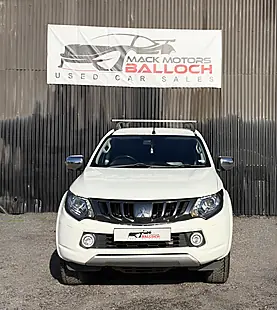 Used 2017 Mitsubishi L200 Warrior White - Interior and Exterior details 10