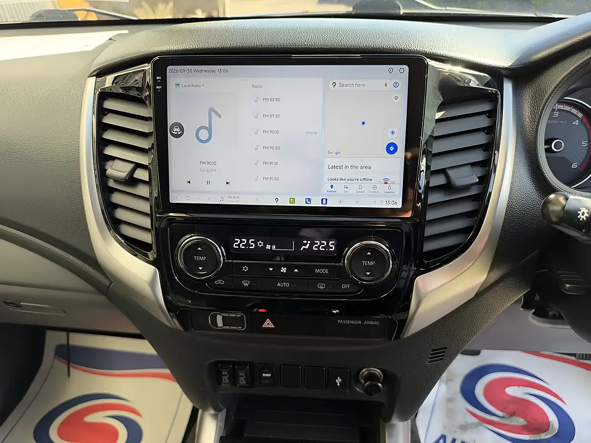 Used 2017 Mitsubishi L200 Warrior White - Interior and Exterior details 15