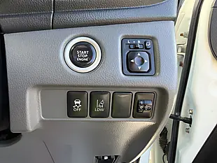 Used 2017 Mitsubishi L200 Warrior White - Interior and Exterior details 18