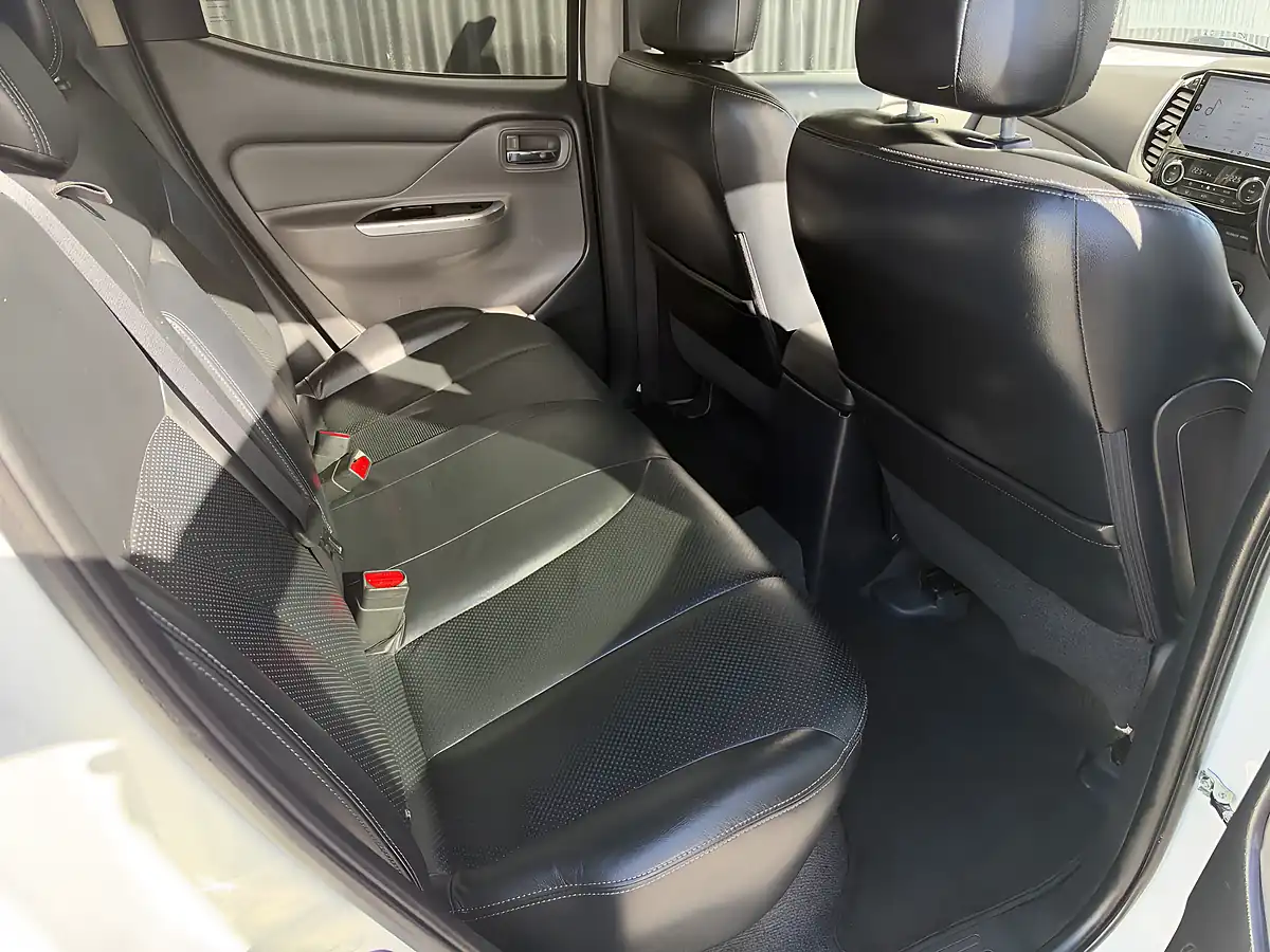 Used 2017 Mitsubishi L200 Warrior White - Interior and Exterior details 19