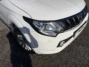 Used 2017 Mitsubishi L200 Warrior White - Interior and Exterior details 2