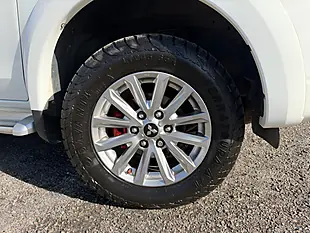 Used 2017 Mitsubishi L200 Warrior White - Interior and Exterior details 3